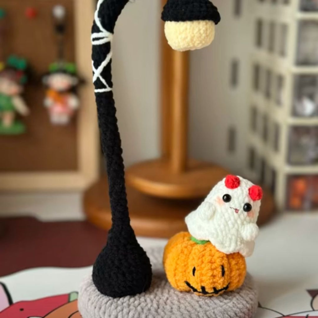 spooky ghost lamp crochet pattern