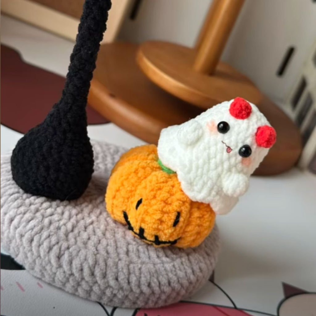 spooky ghost lamp crochet pattern
